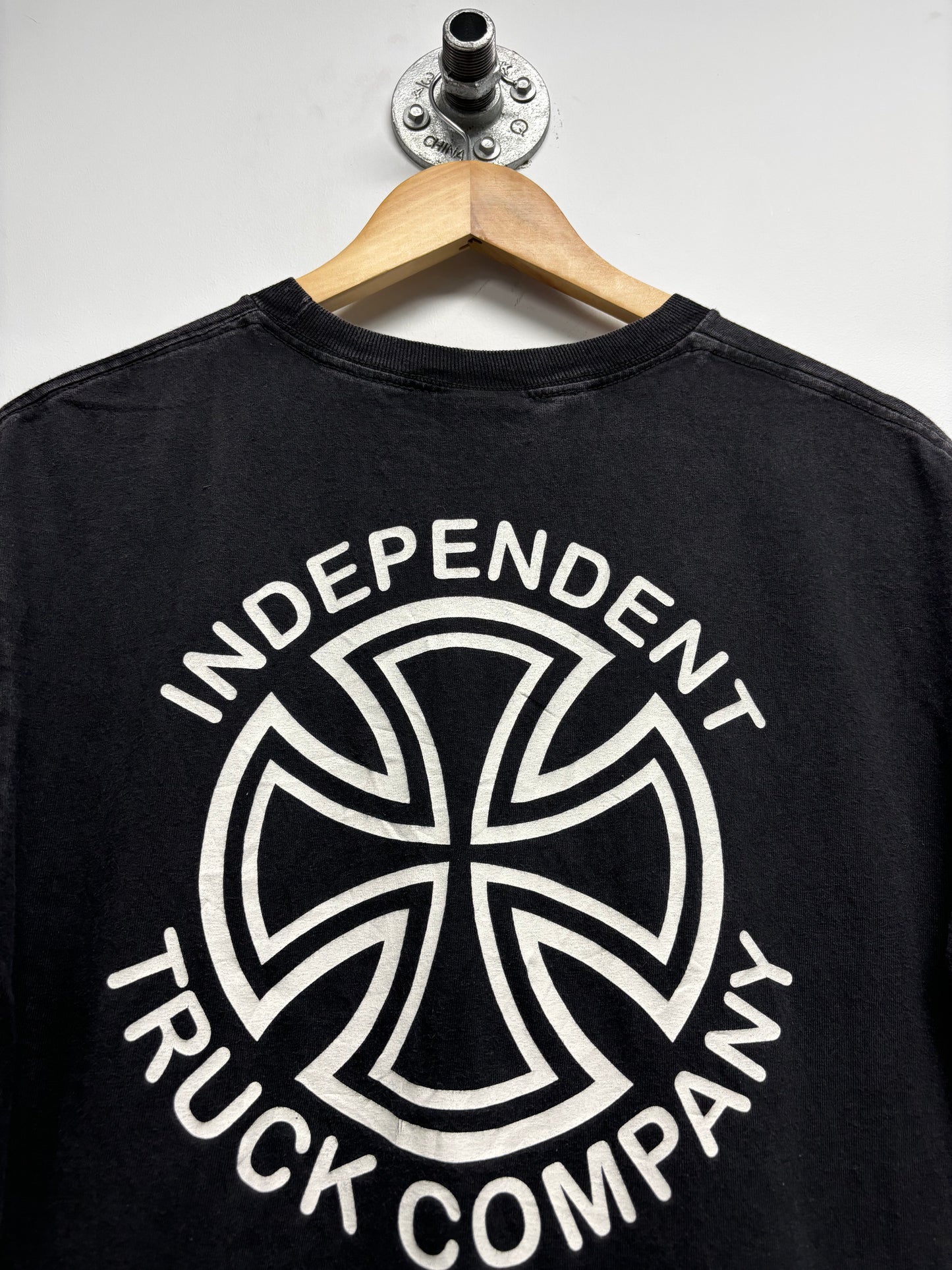 VINTAGE INDEPENDENT TRUCK COMPANY TSHIRT (M)