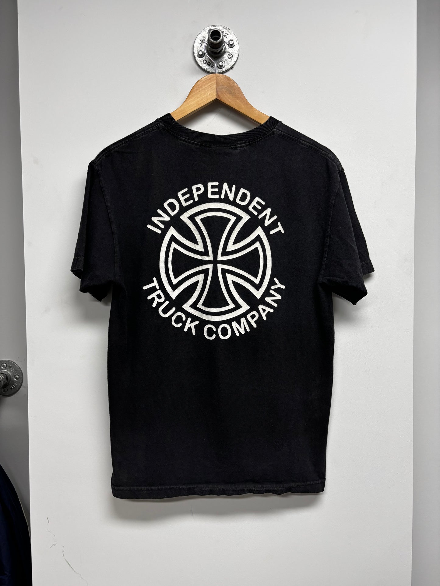 VINTAGE INDEPENDENT TRUCK COMPANY TSHIRT (M)