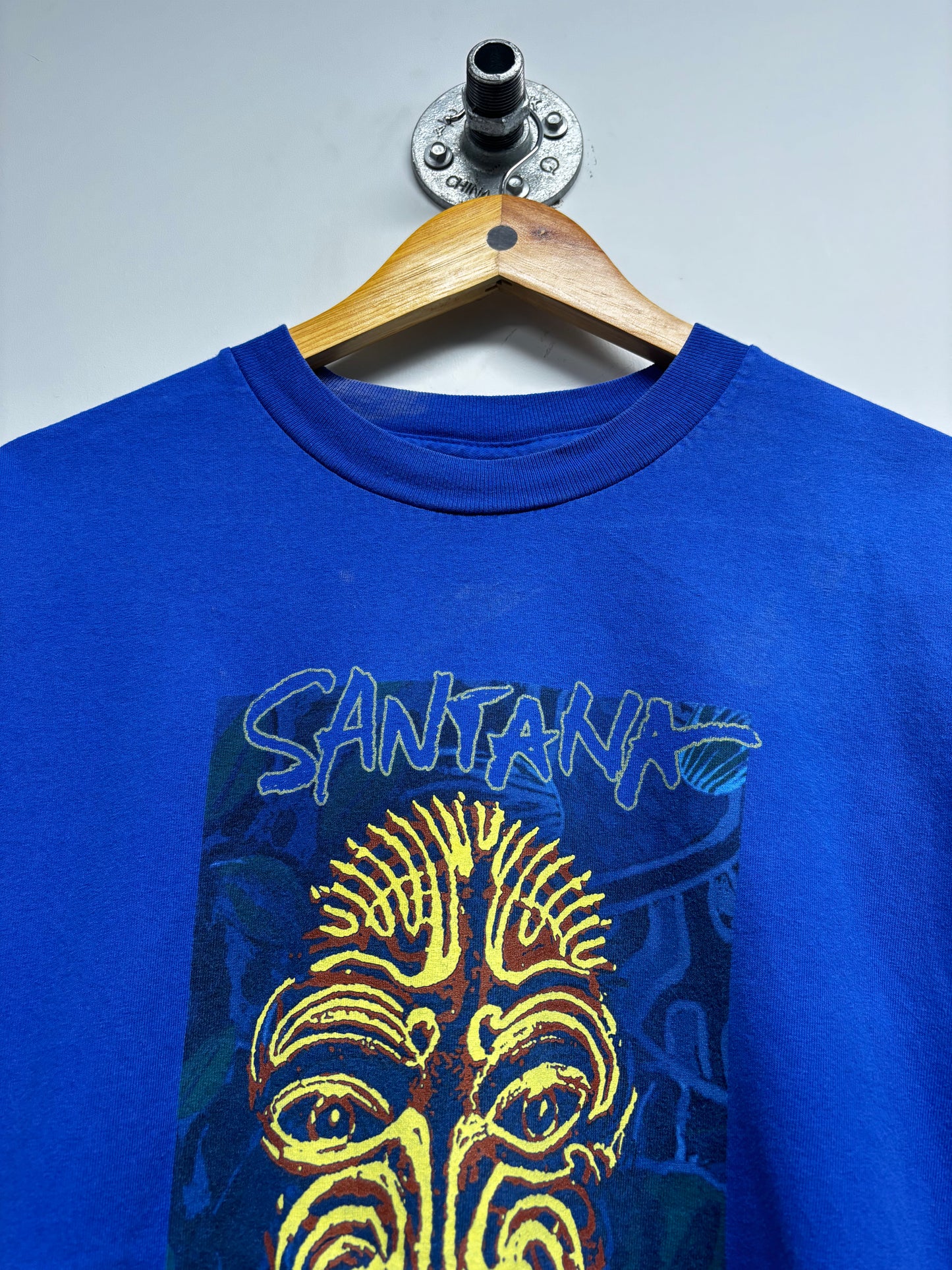 VINTAGE SANTANA SUPERNATURAL GRAPHIC TSHIRT (L)