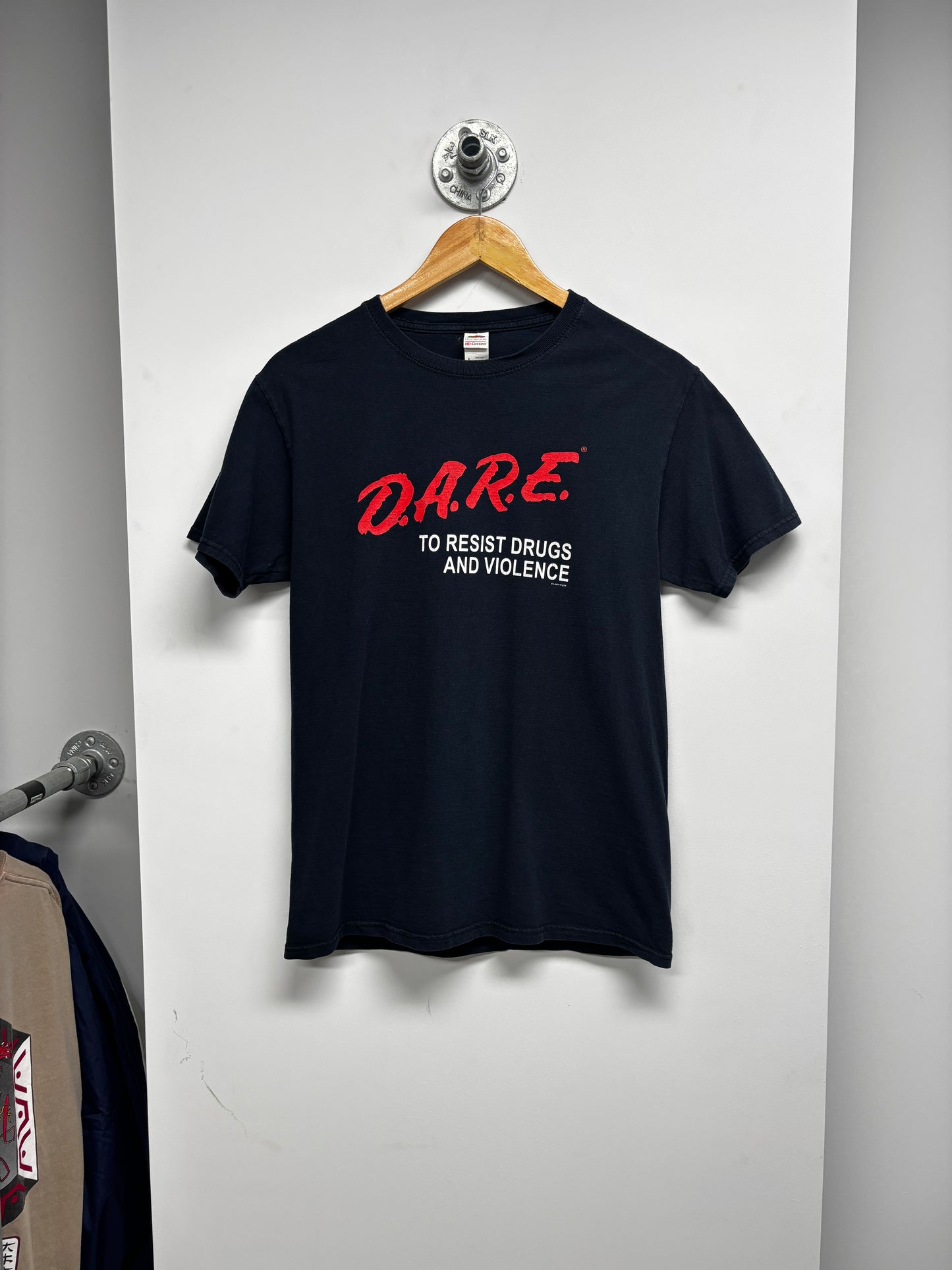 VINTAGE DARE TO RESIST TSHIRT (S)