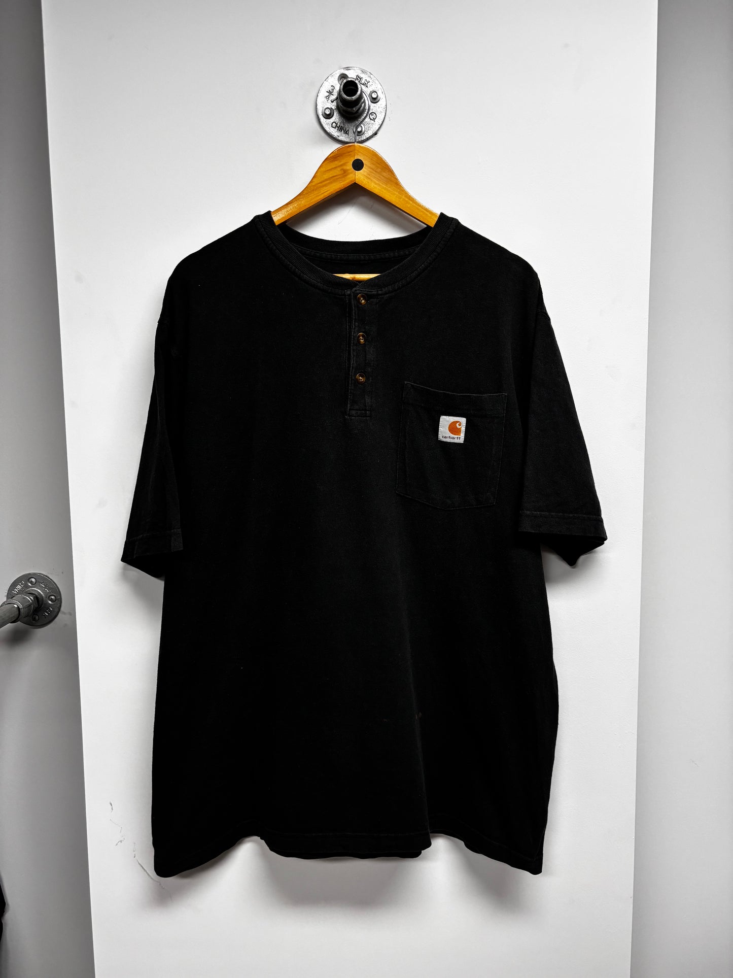 VINTAGE BLACK CARHARTT TSHIRT (L)
