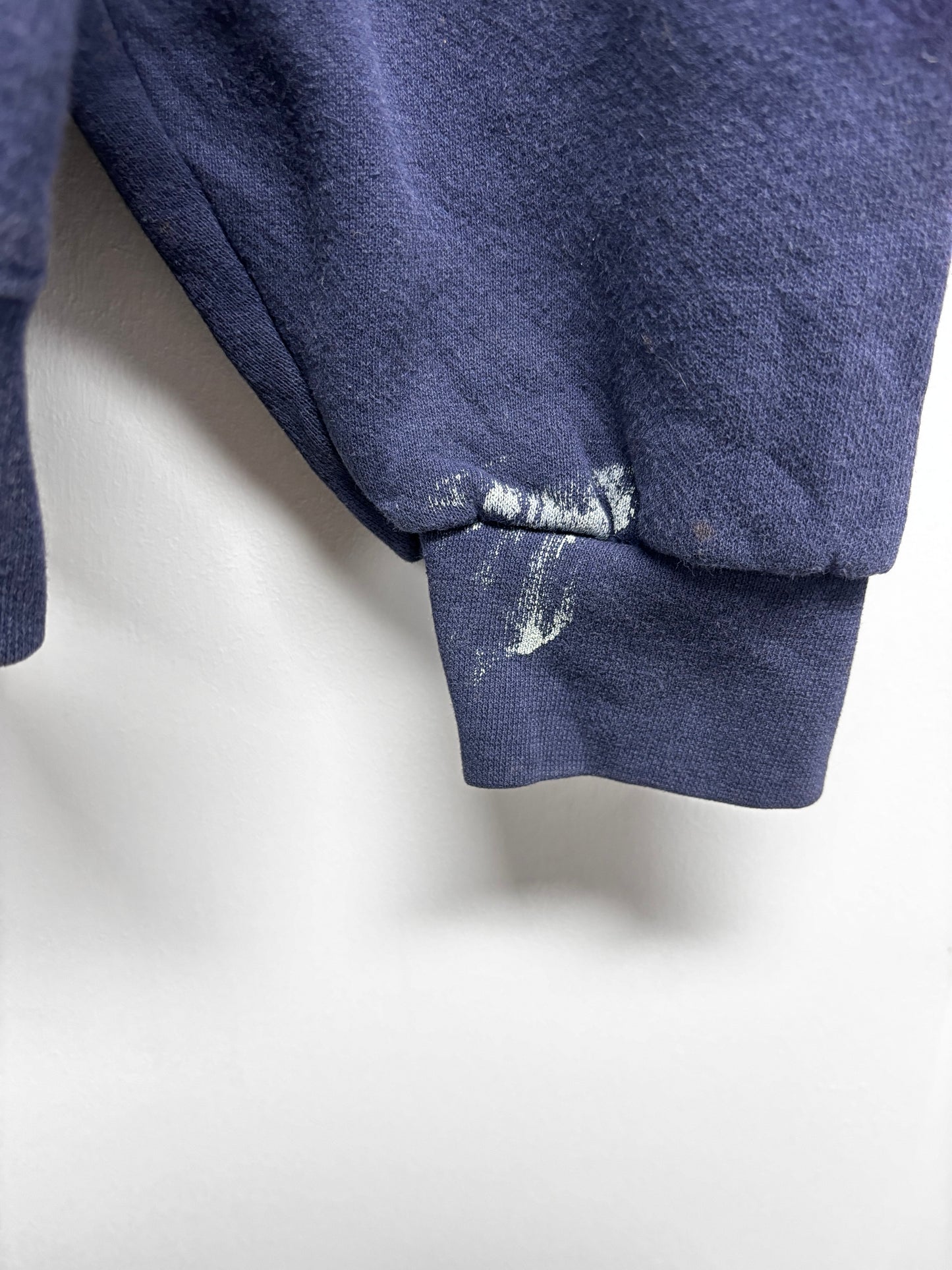 VINTAGE DISNEY EEYORE CREW NECK (L)