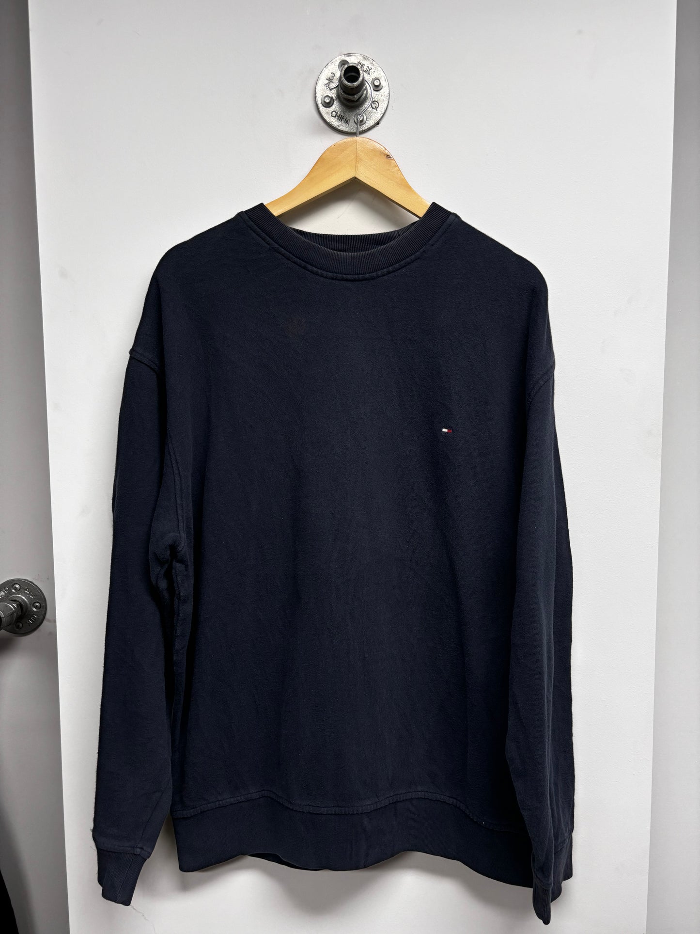 VINTAGE TOMMY HILFIGER CREWNECK JUMPER (L)