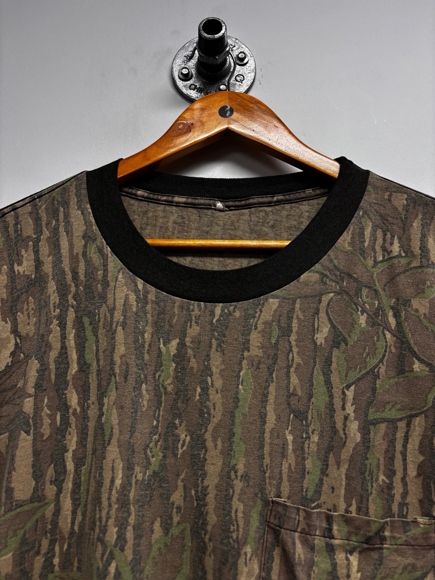 VINTAGE REAL TREE TSHIRT (M)
