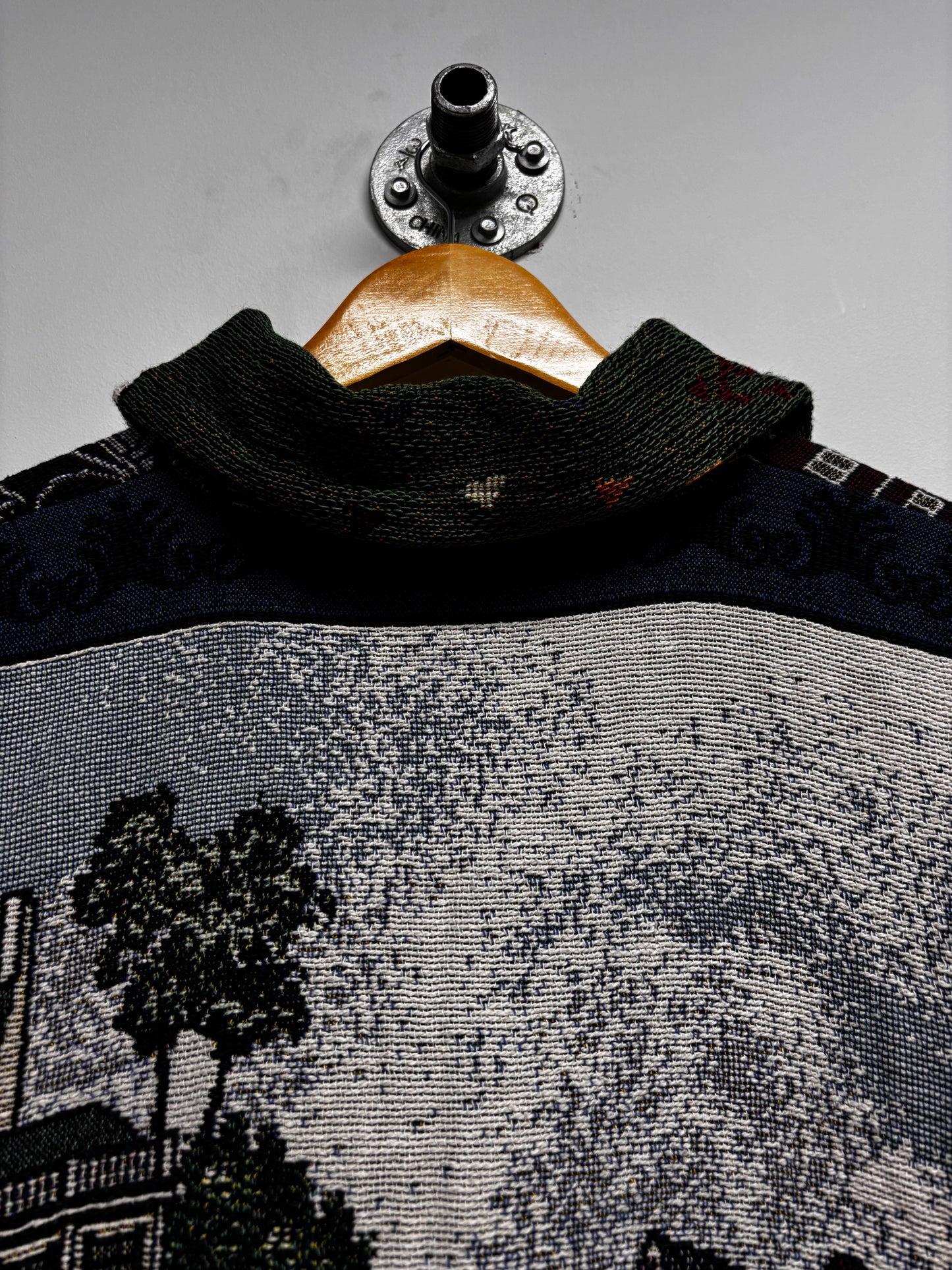 UPCYCLED RUG JACKET (M)