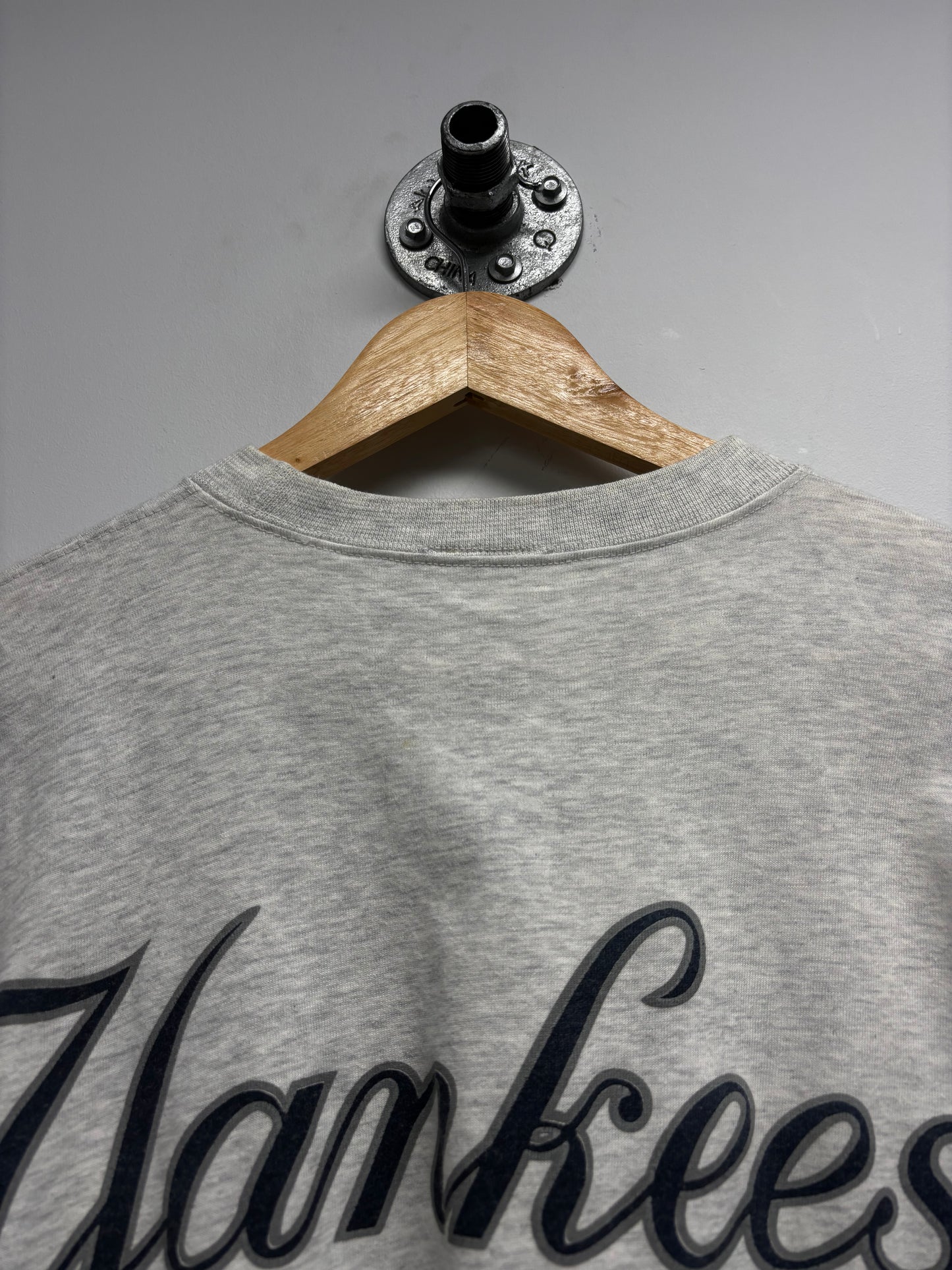 VINTAGE NEW YORK YANKEES TSHIRT (L)