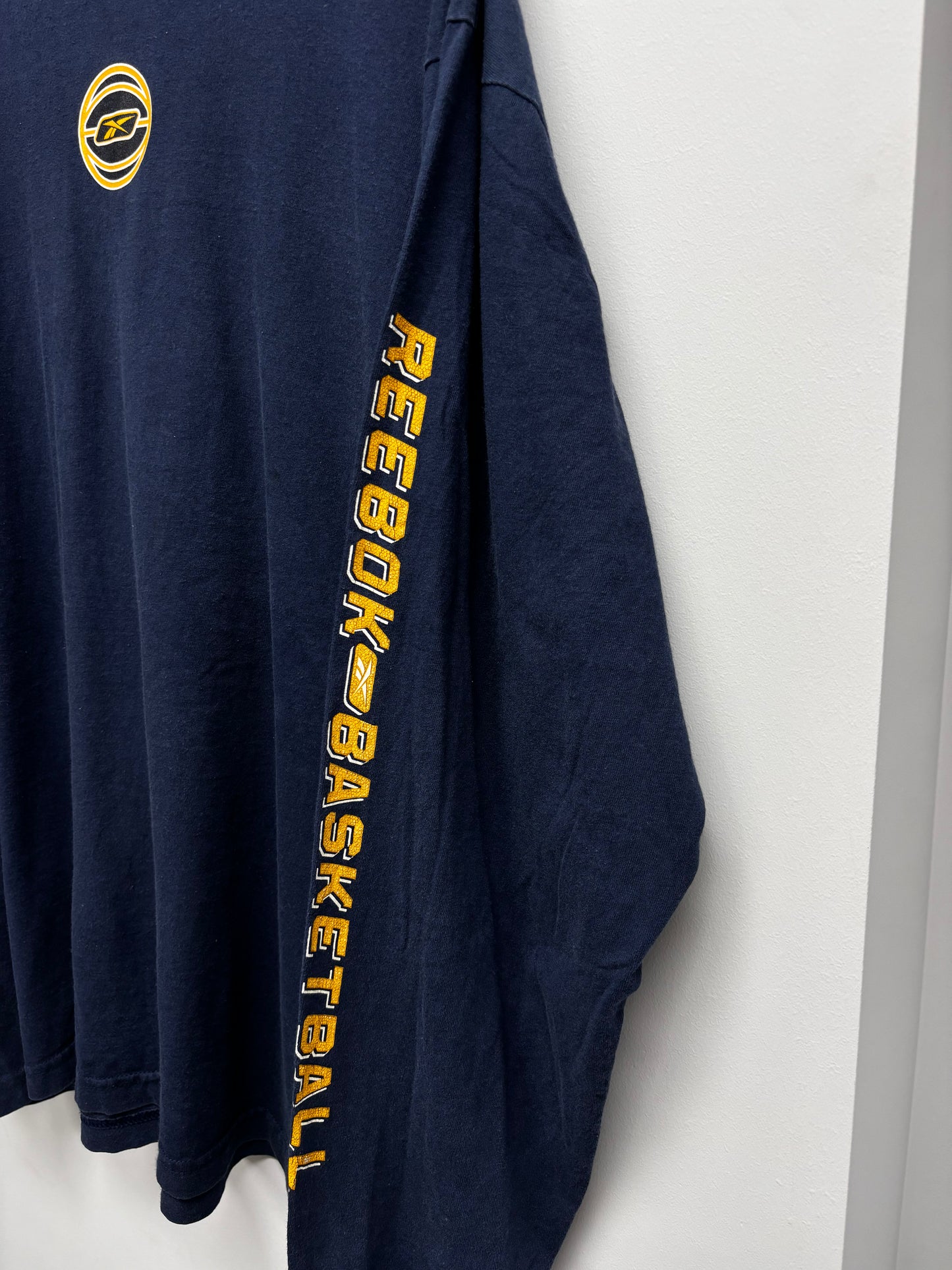VINTAGE REEBOK LONG SLEEVE GRAPHIC SHIRT (2XL)