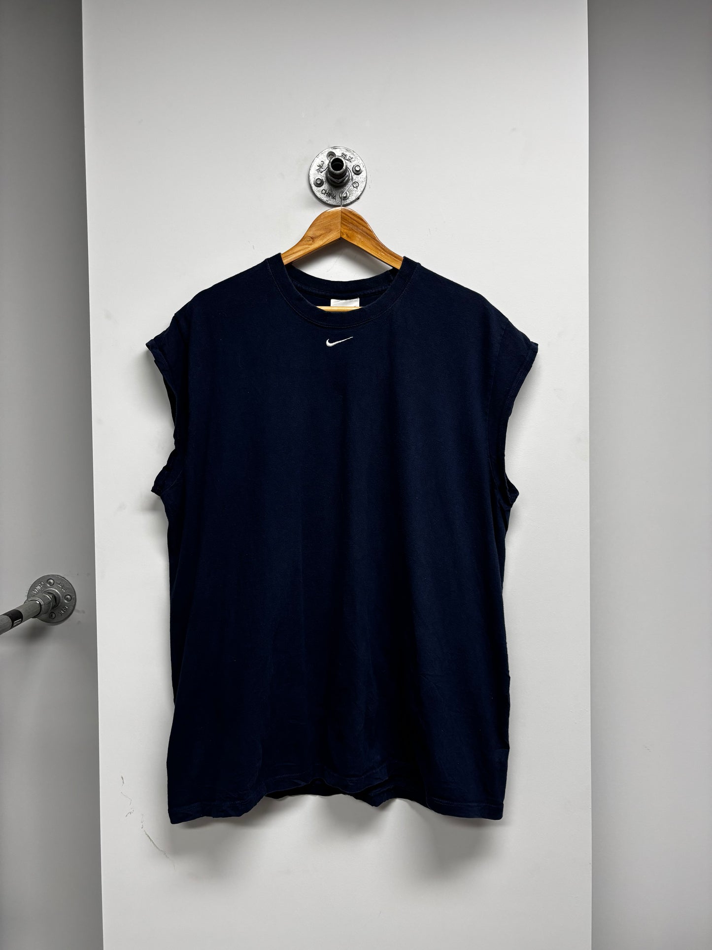 VINTAGE NIKE SWOOSH TANK TOP (L)