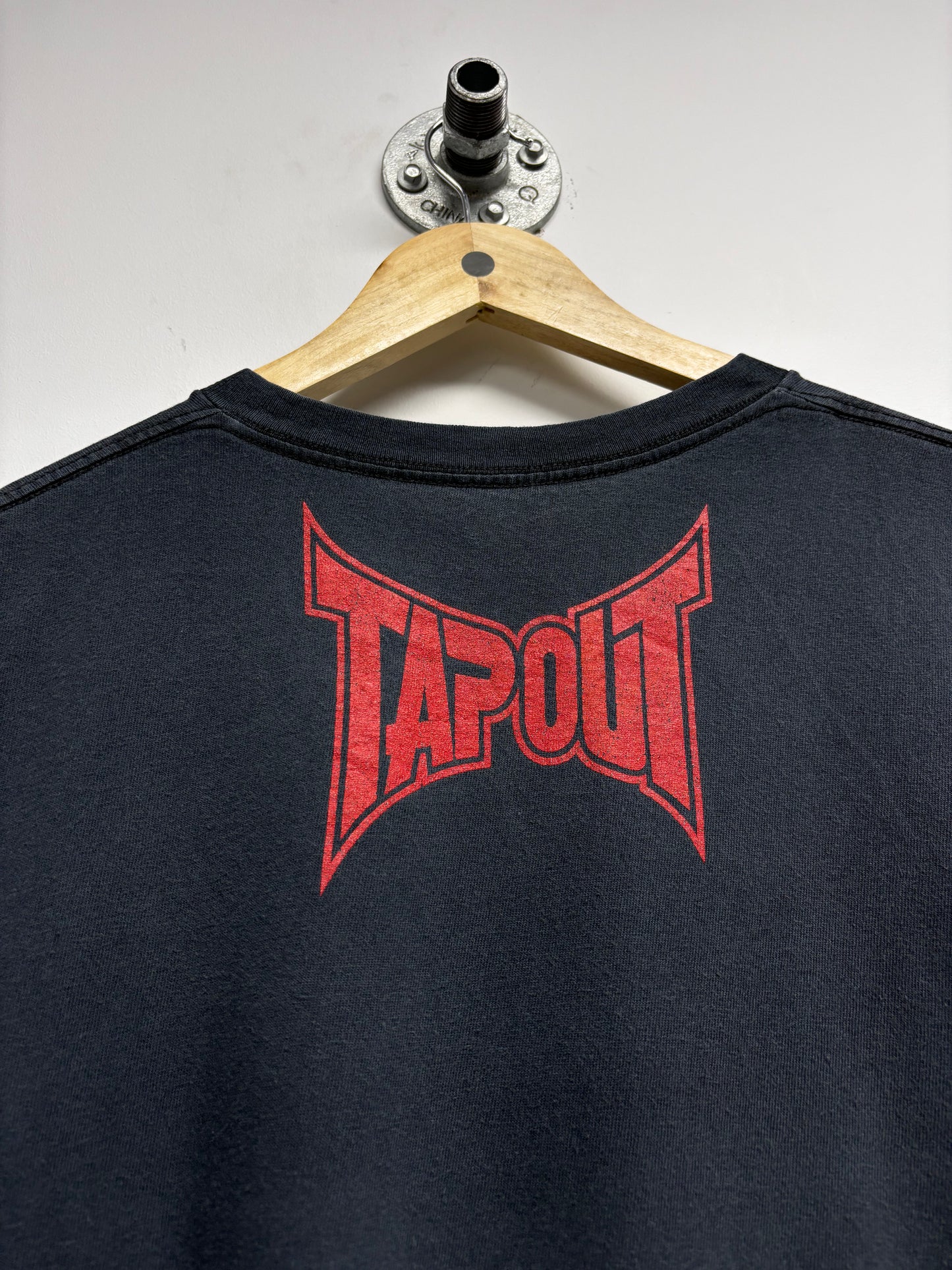 VINTAGE TAP OUT TSHIRT (XL)