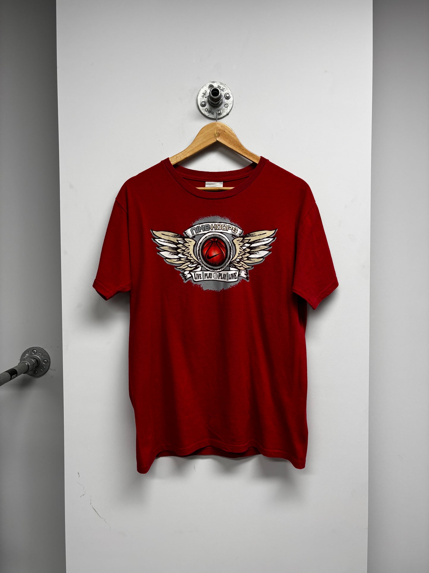 NIKE HOOPS GRAPHIC TSHIRT (S)