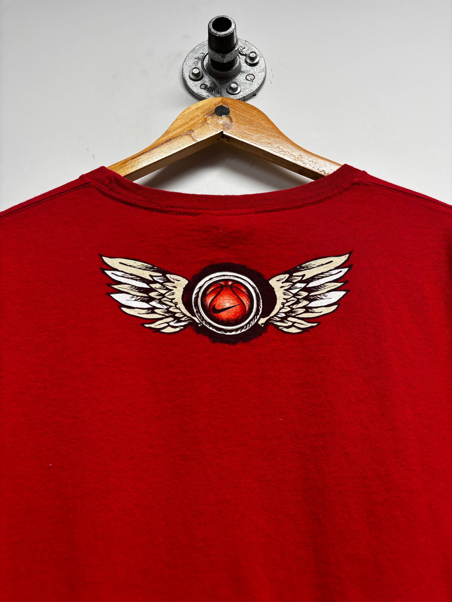 NIKE HOOPS GRAPHIC TSHIRT (S)