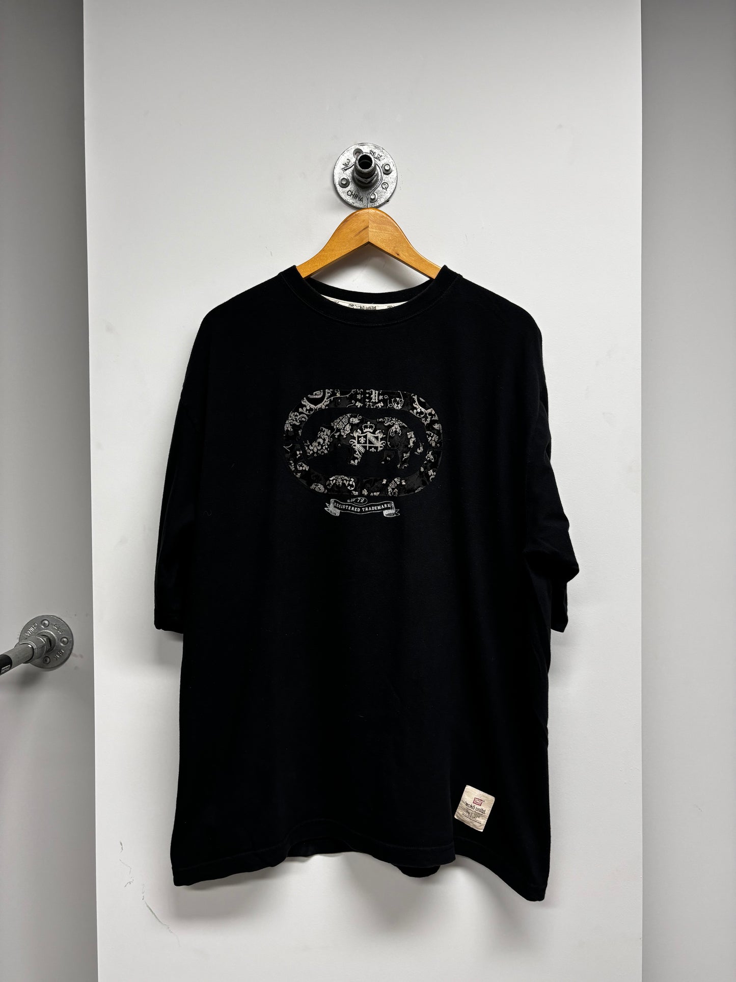 ECKO UNLIMITED GRAPHIC TSHIRT (L)