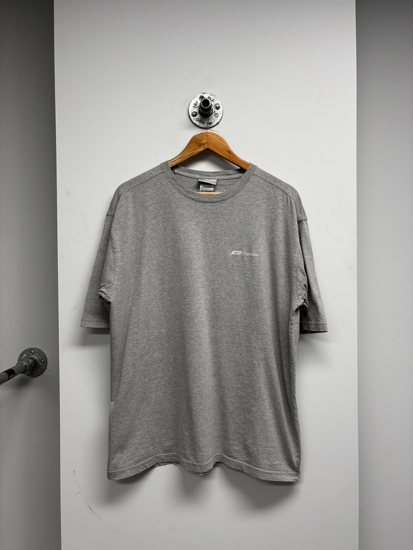 VINTAGE REEBOK TSHIRT (M)