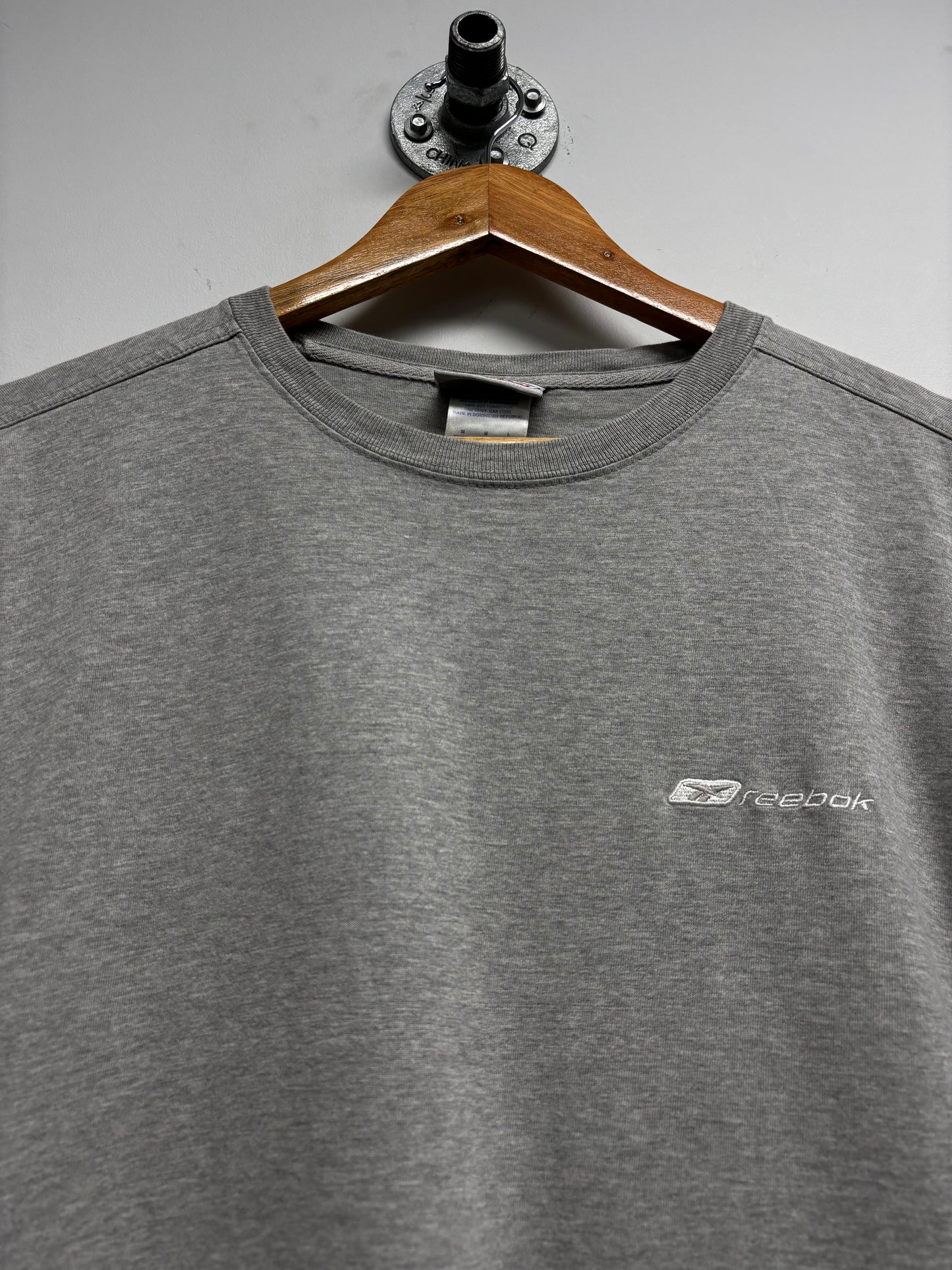 VINTAGE REEBOK TSHIRT (M)