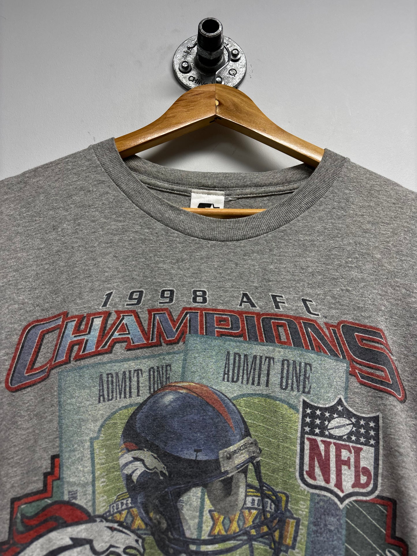 VINTAGE DENVER BRONCOS STARTER NFL TSHIRT (XL)