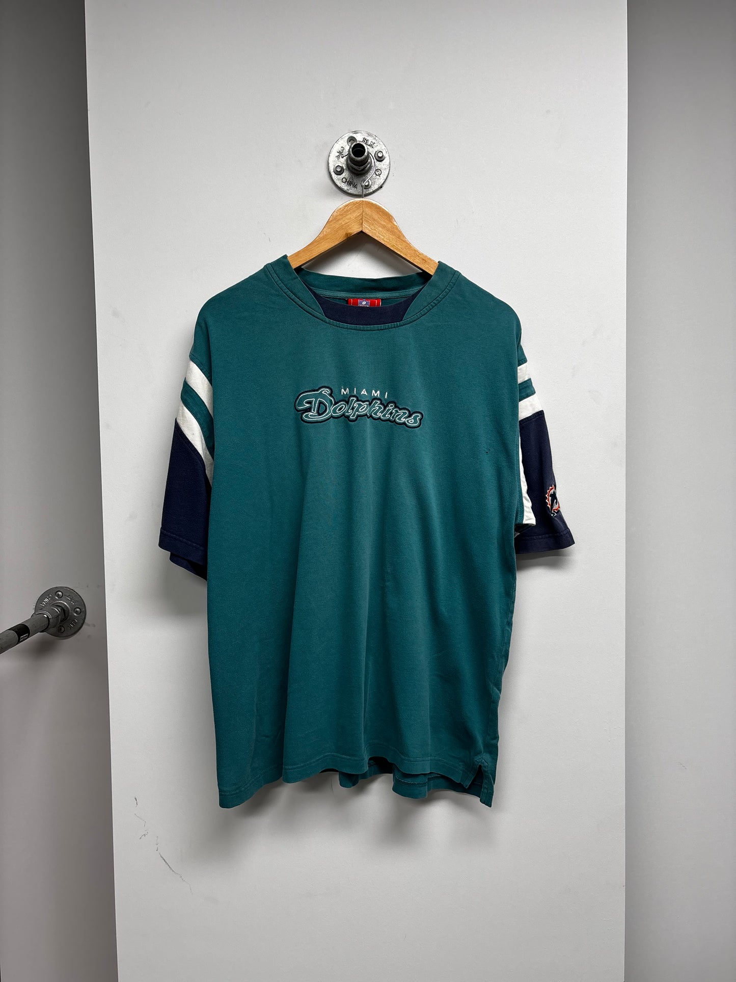 VINTAGE MIAMI DOLPHINS NFL TSHIRT (L)