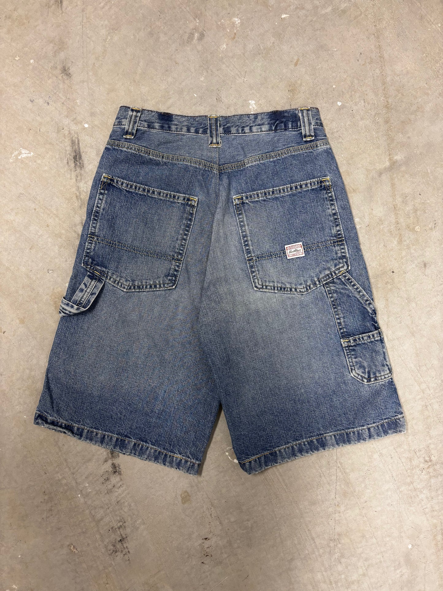VINTAGE LEVIS CARPENTER JORTS (30")