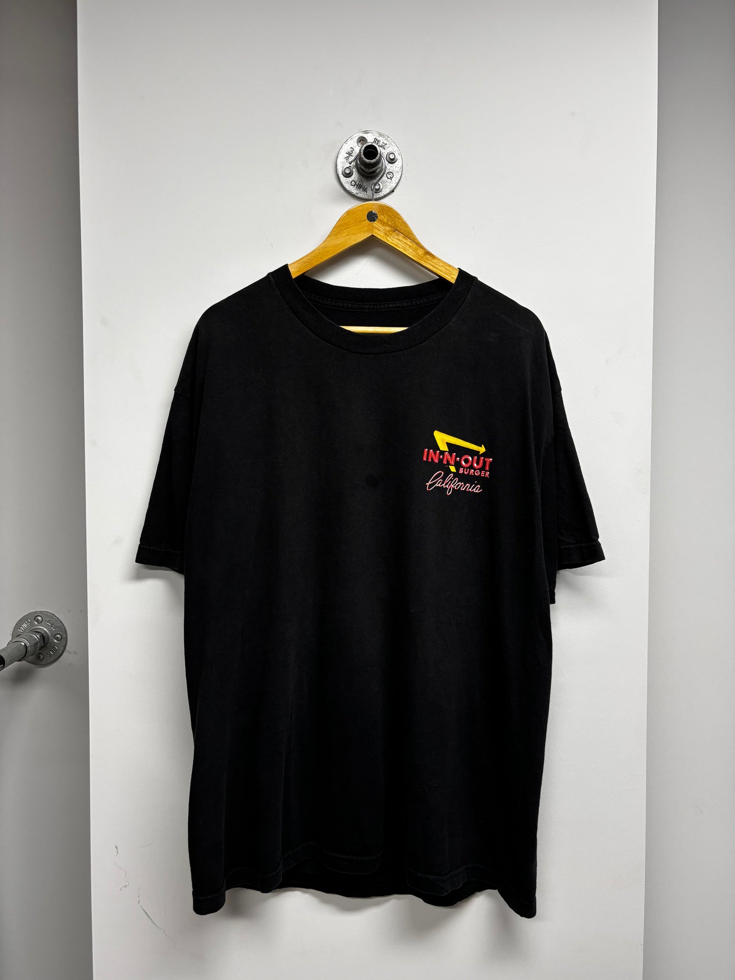 IN-N-OUT BURGER CALIFORNIA TSHIRT (XL)