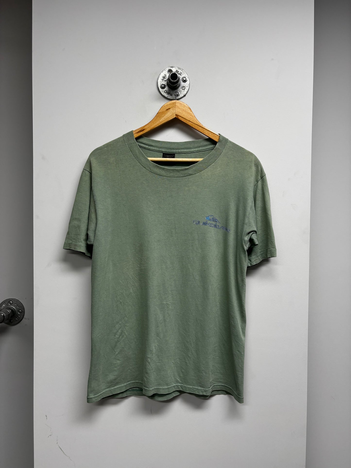 VINTAGE QUIKSILVER SURF TSHIRT (M)