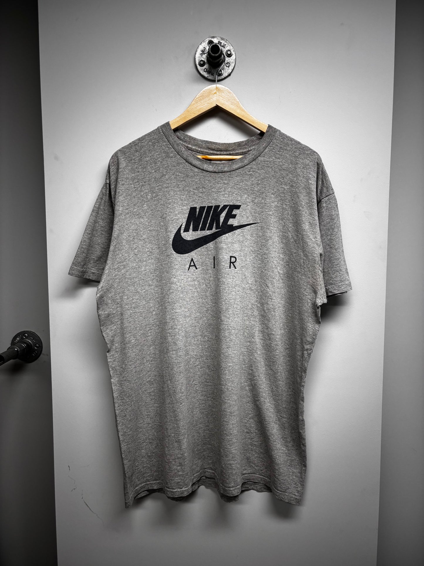 VINTAGE NIKE AIR TSHIRT (XL)