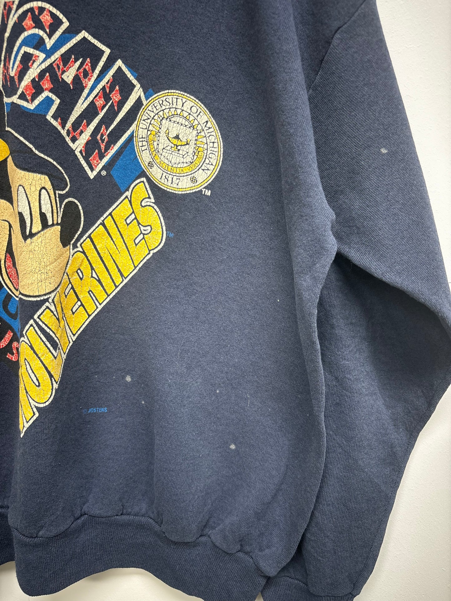 UNIVERSITY OF MICHIGAN MICKEY MOUSE CREWNECK JUMPER (L)