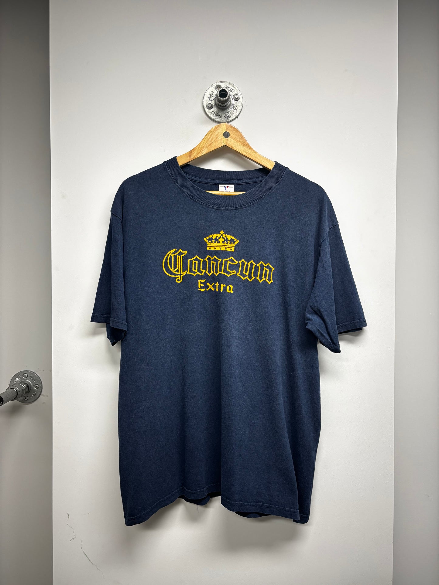 CORONA EXTRA CANCUN GRAPHIC TSHIRT (L)