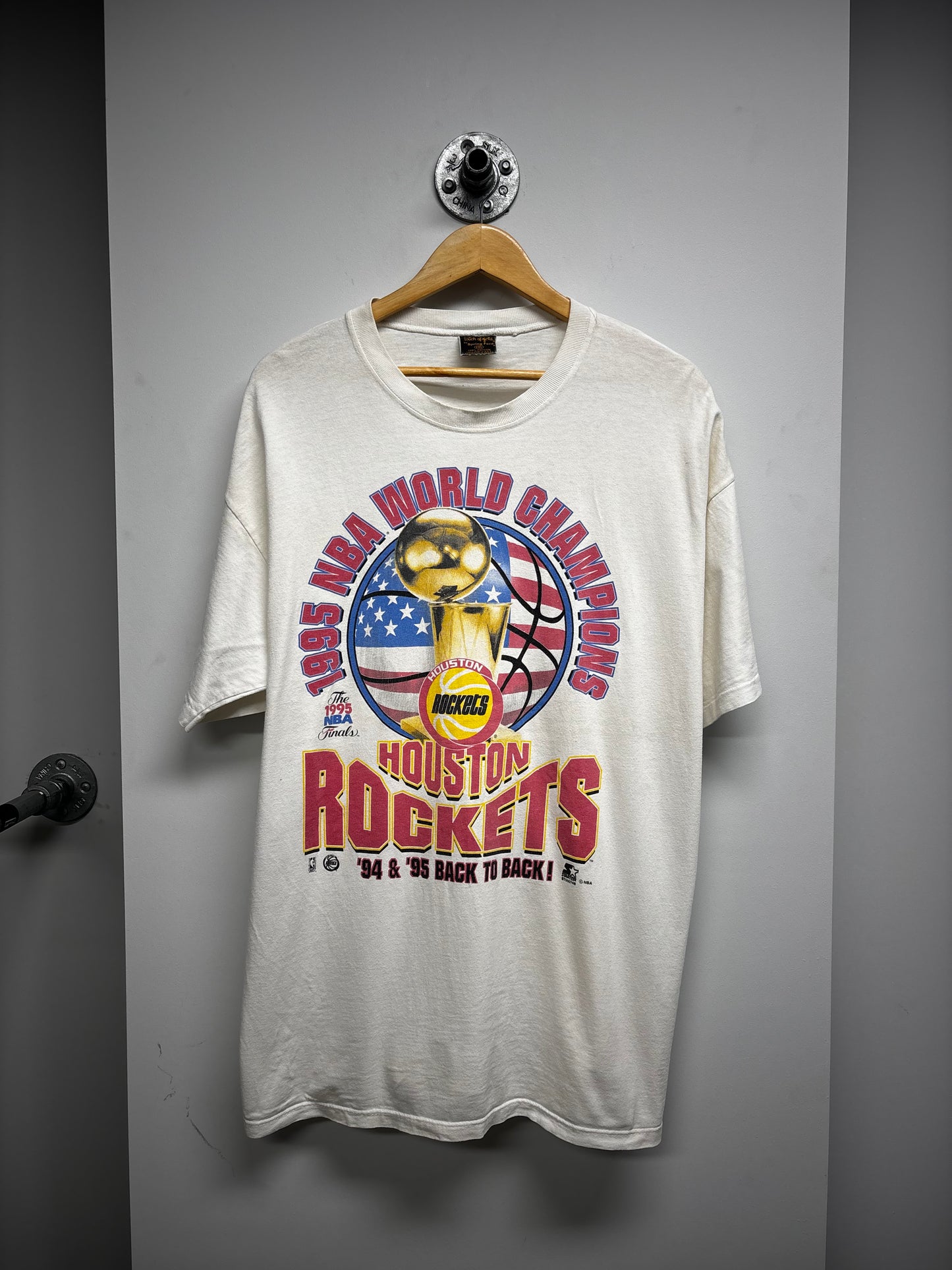 VINTAGE HOUSTON ROCKETS NBA CHAMPIONS TSHIRT (XXL)