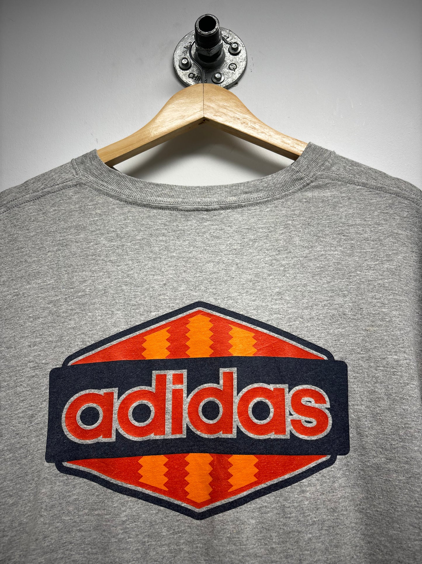 VINTAGE ADIDAS TSHIRT (XL)