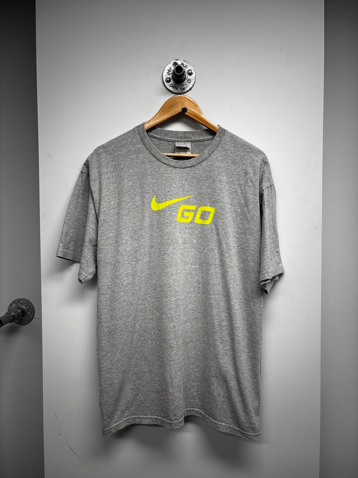 VINTAGE NIKE GO TSHIRT (L)