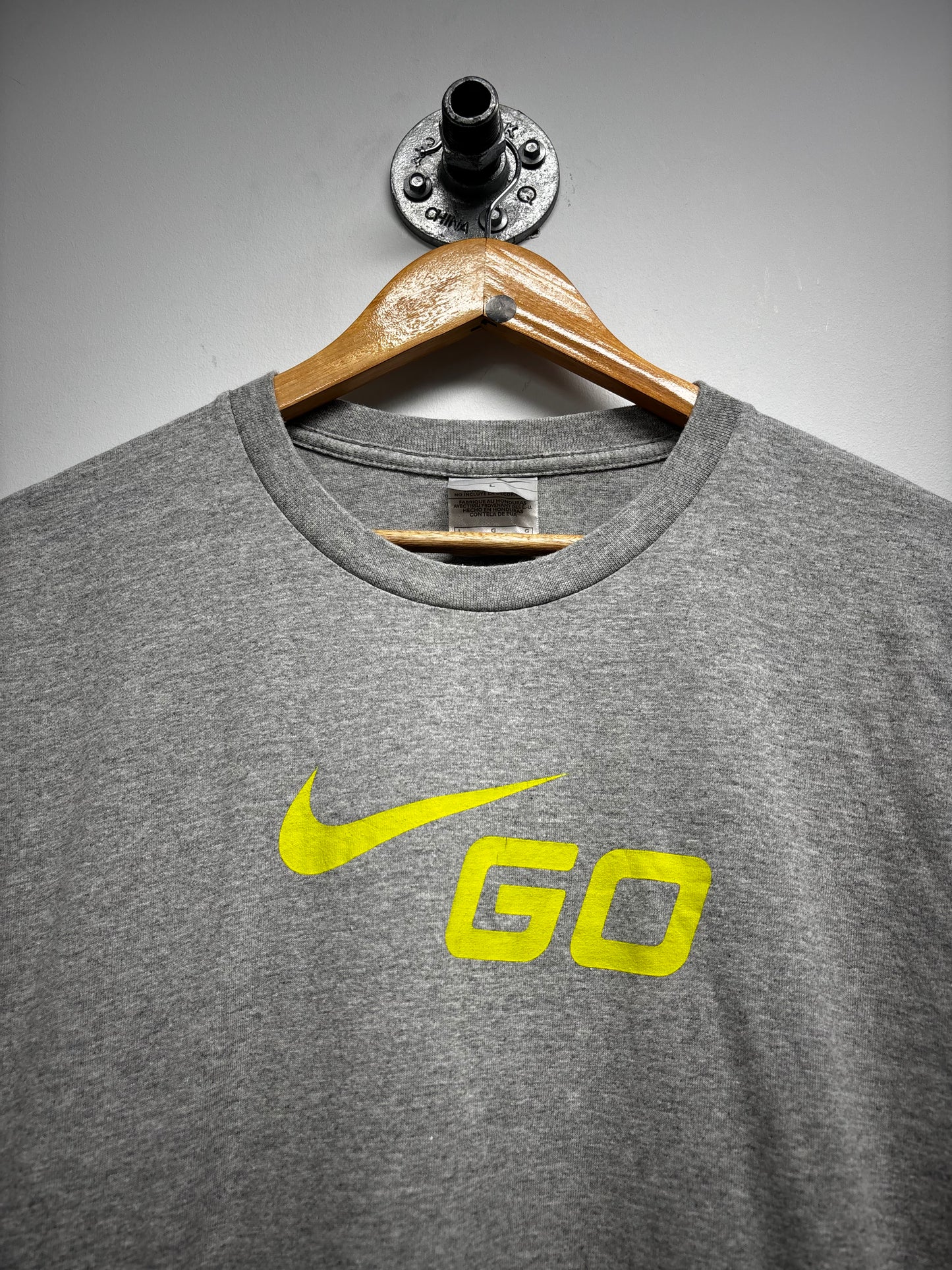 VINTAGE NIKE GO TSHIRT (L)