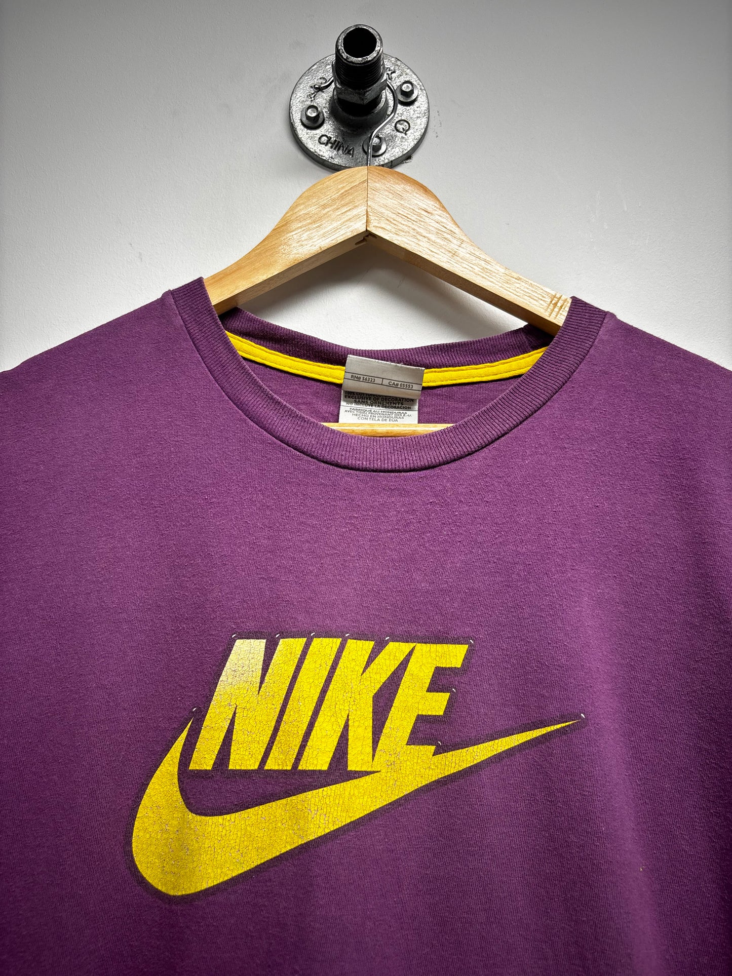 VINTAGE NIKE LOGO TSHIRT (L)
