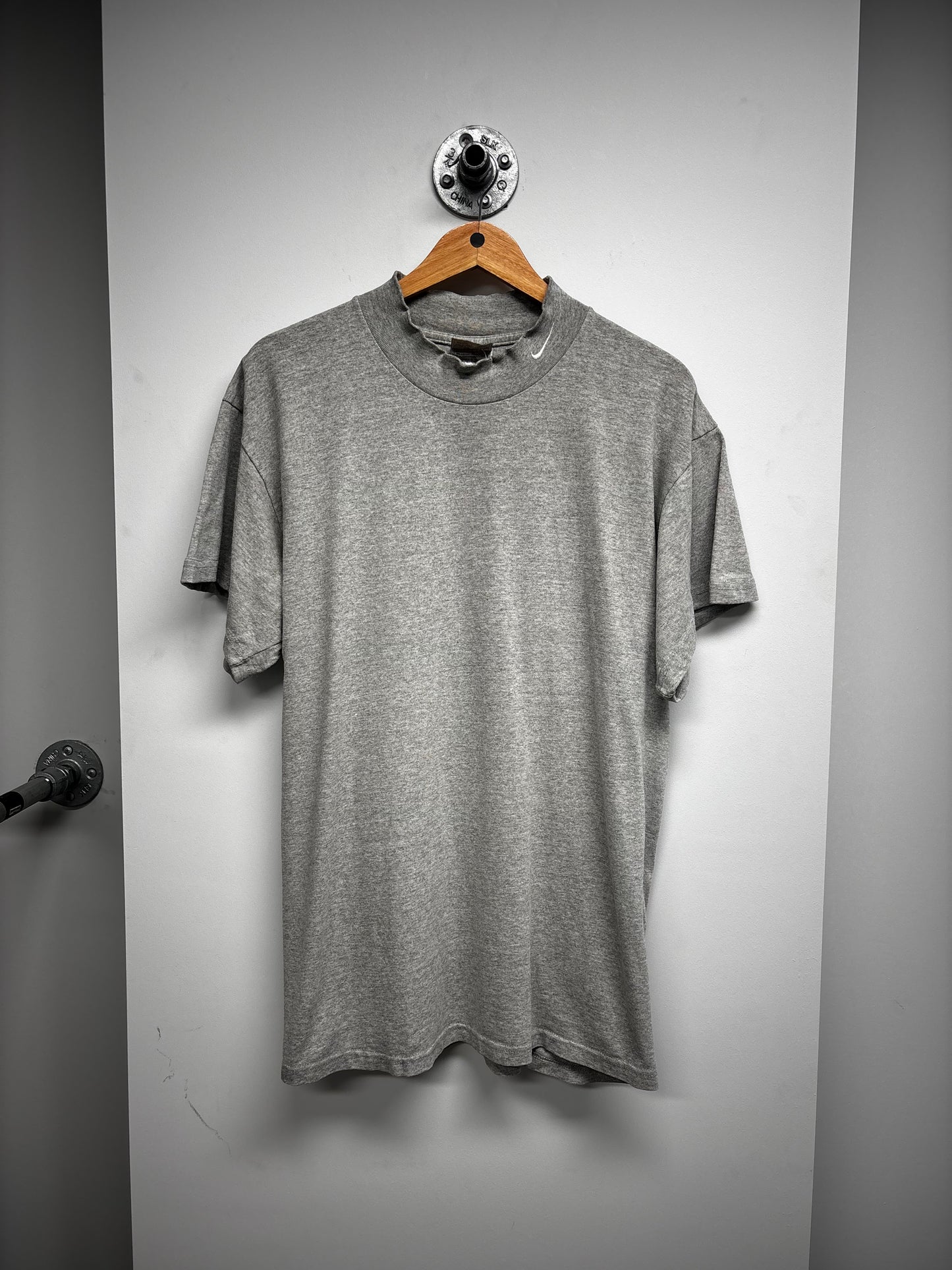 VINTAGE NIKE MOCKNECK TSHIRT (L)