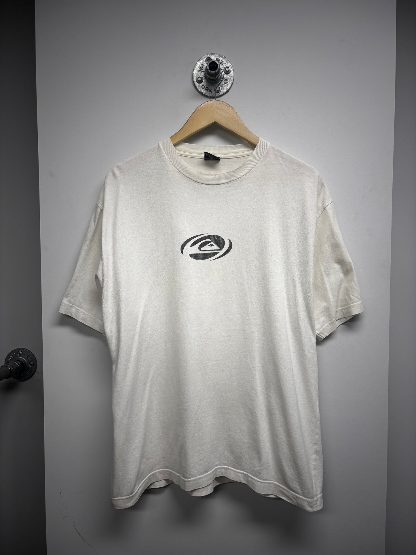 VINTAGE QUIKSILVER SURF TSHIRT (L)