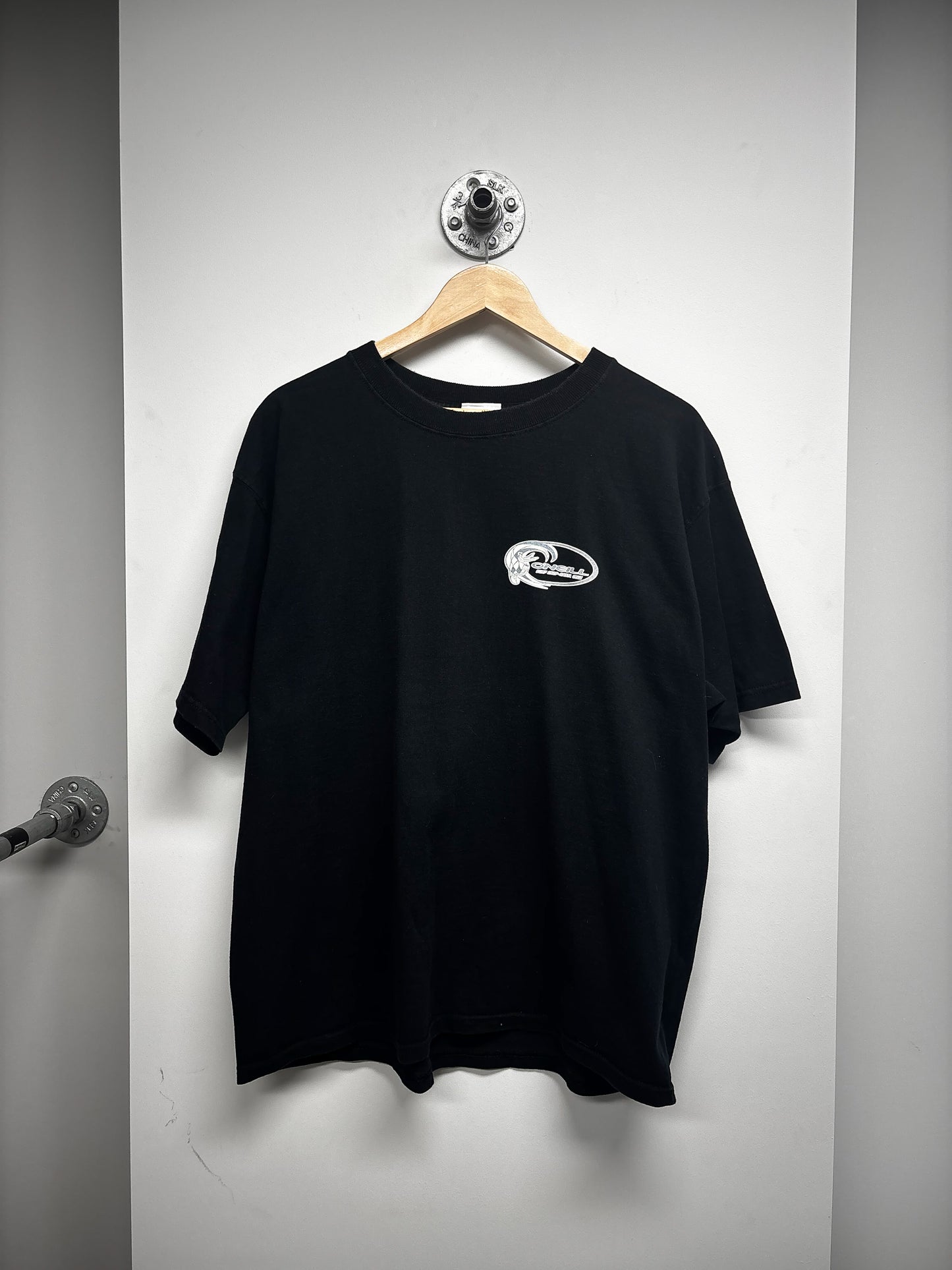 VINTAGE ONEILL SURF TSHIRT (XL)