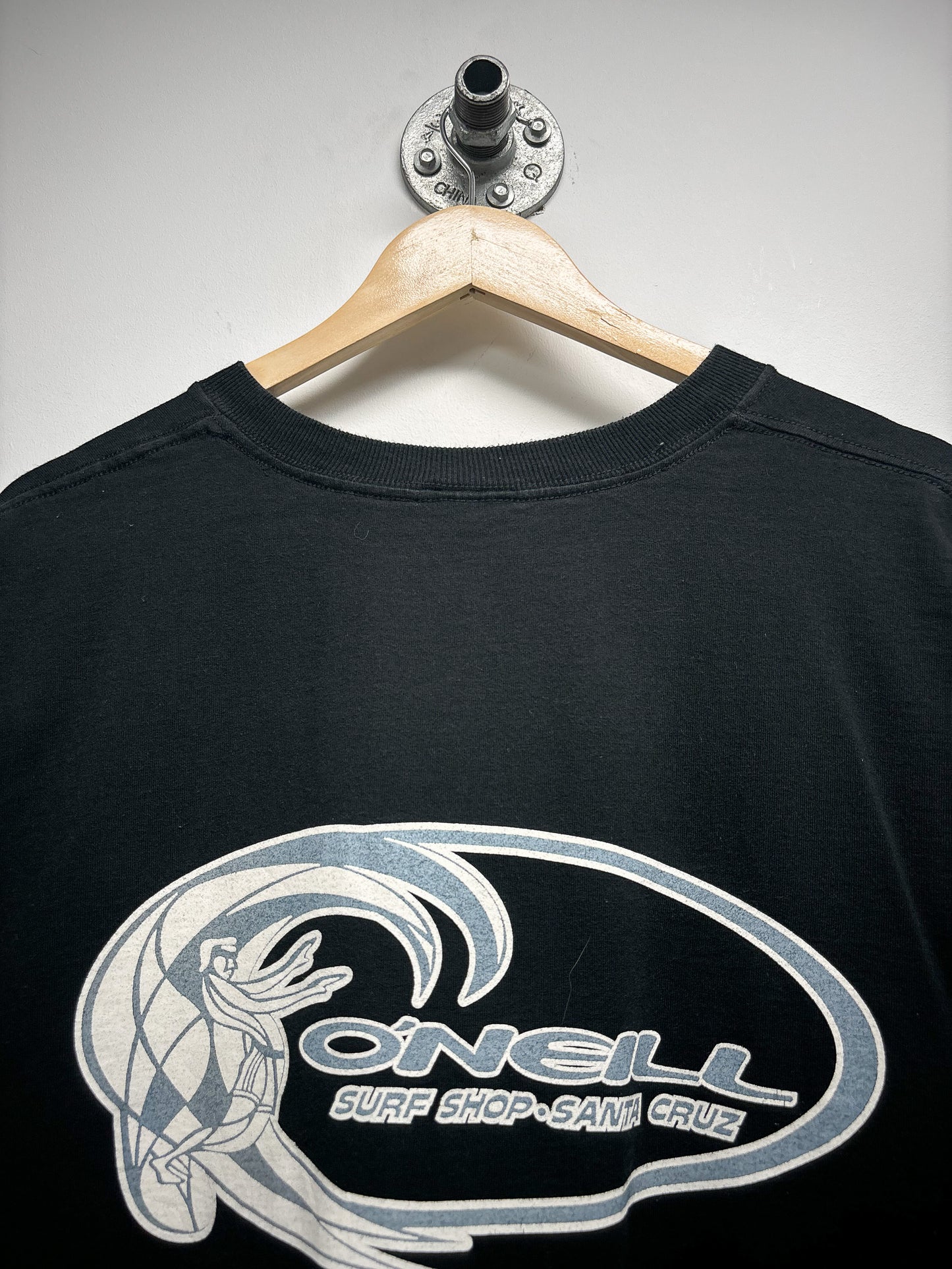 VINTAGE ONEILL SURF TSHIRT (XL)