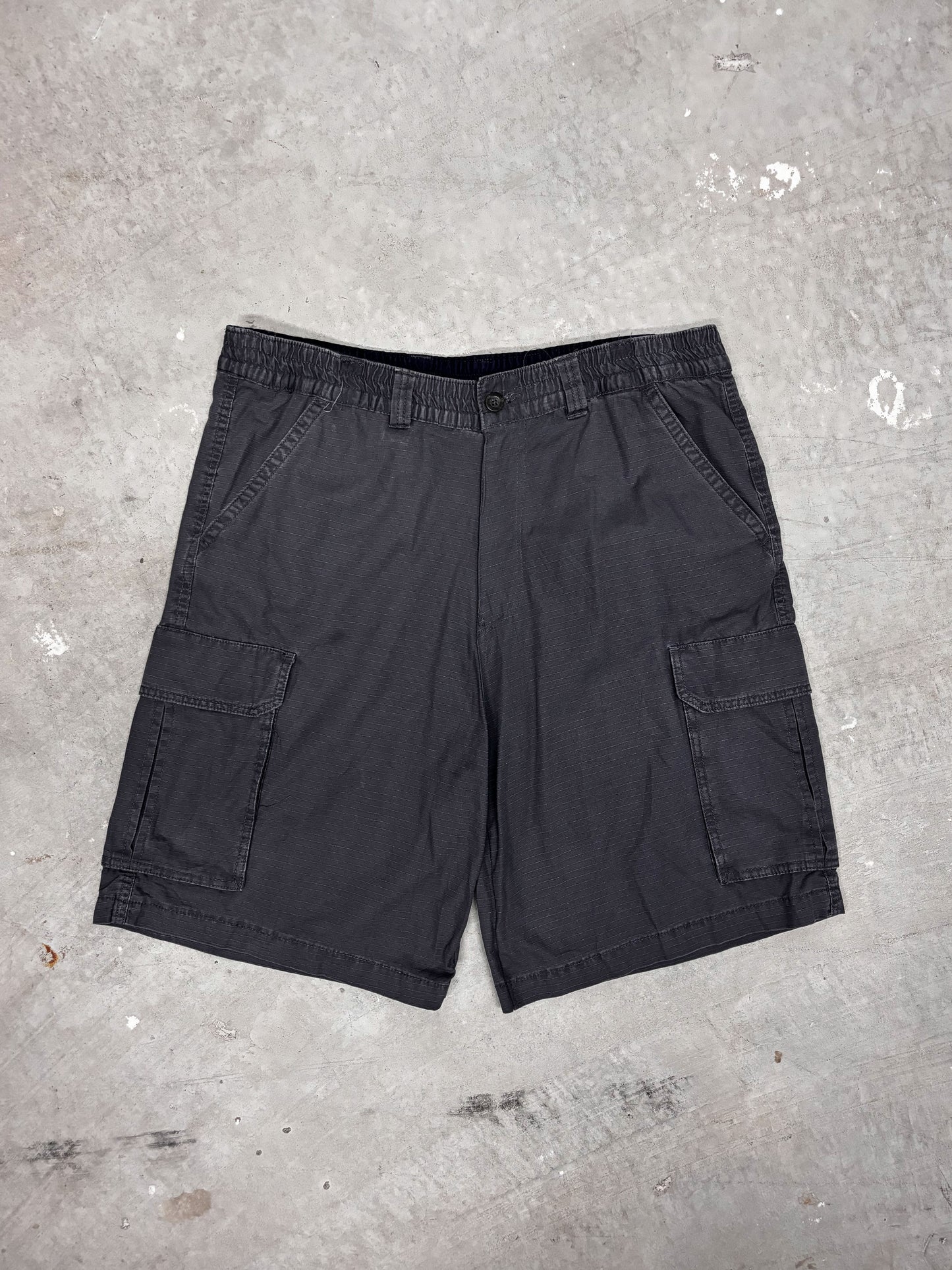 VINTAGE CARGO SHORTS (36)