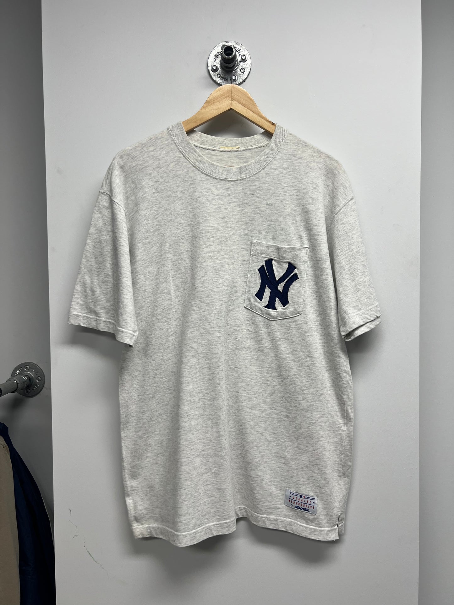 VINTAGE NEW YORK YANKEES TSHIRT (L)