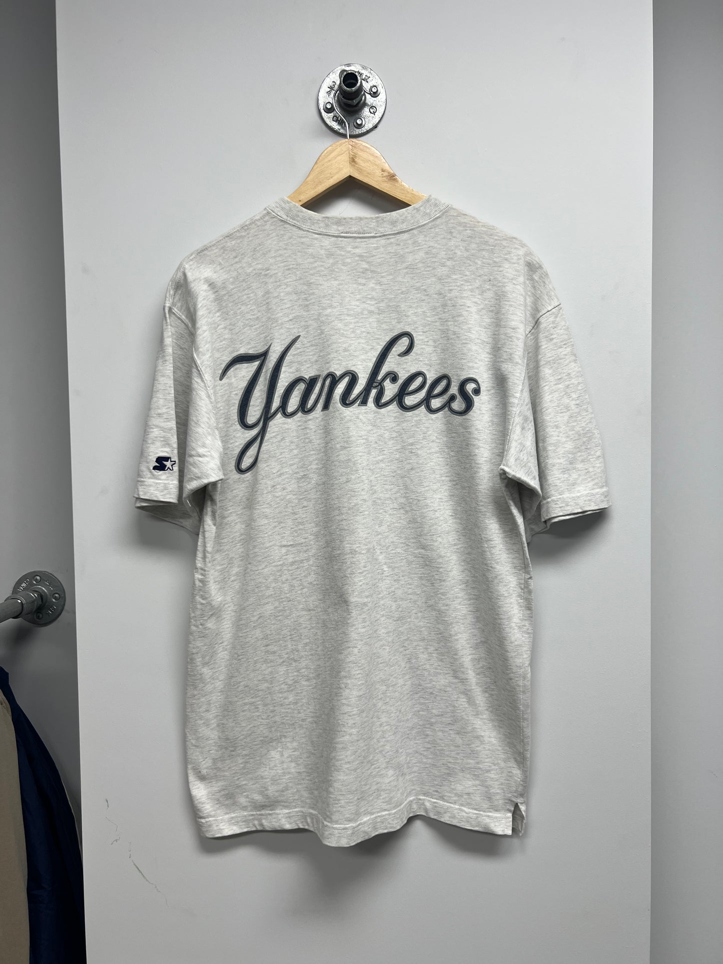 VINTAGE NEW YORK YANKEES TSHIRT (L)