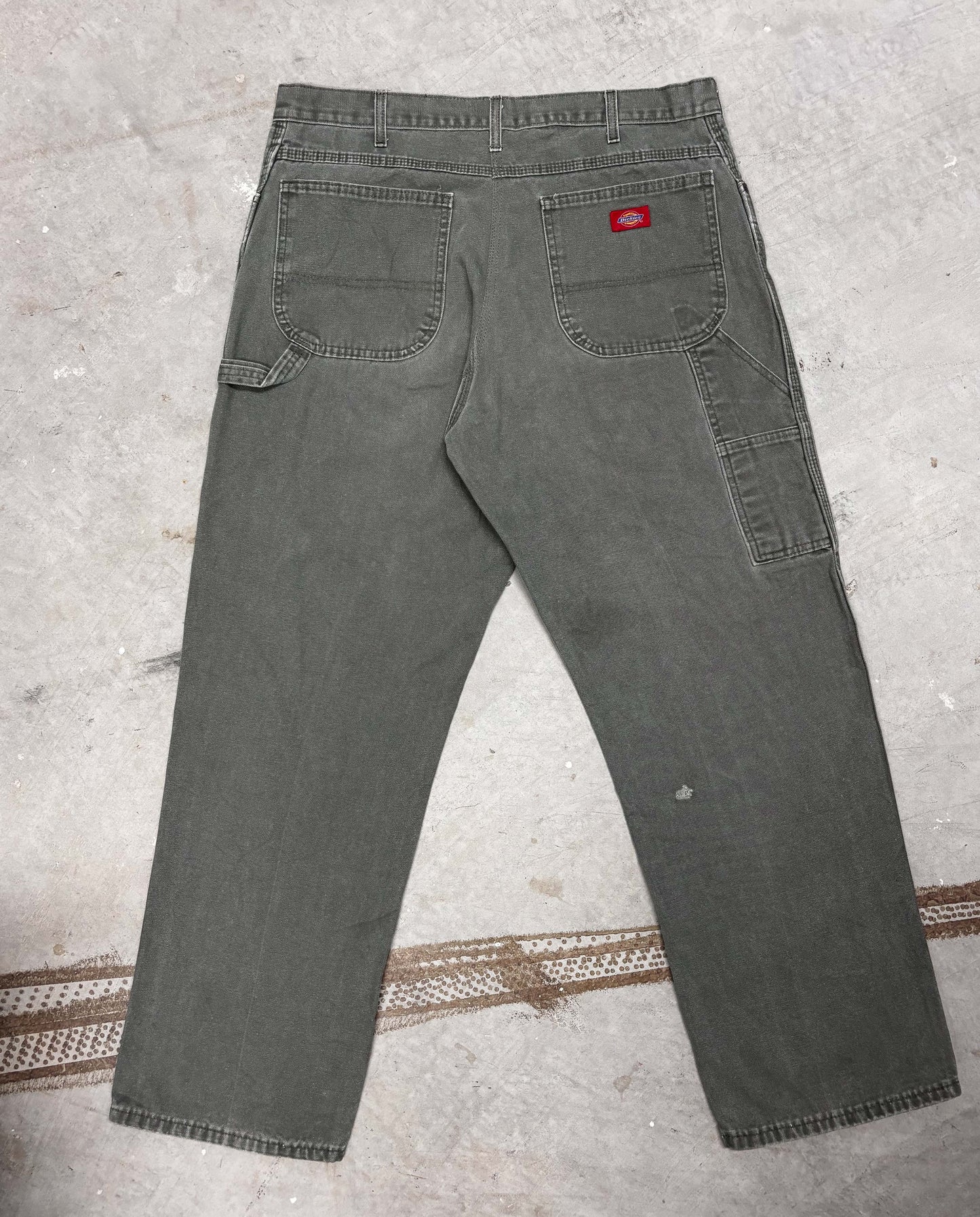 VINTAGE DICKIES CARPENTER PANTS (36)