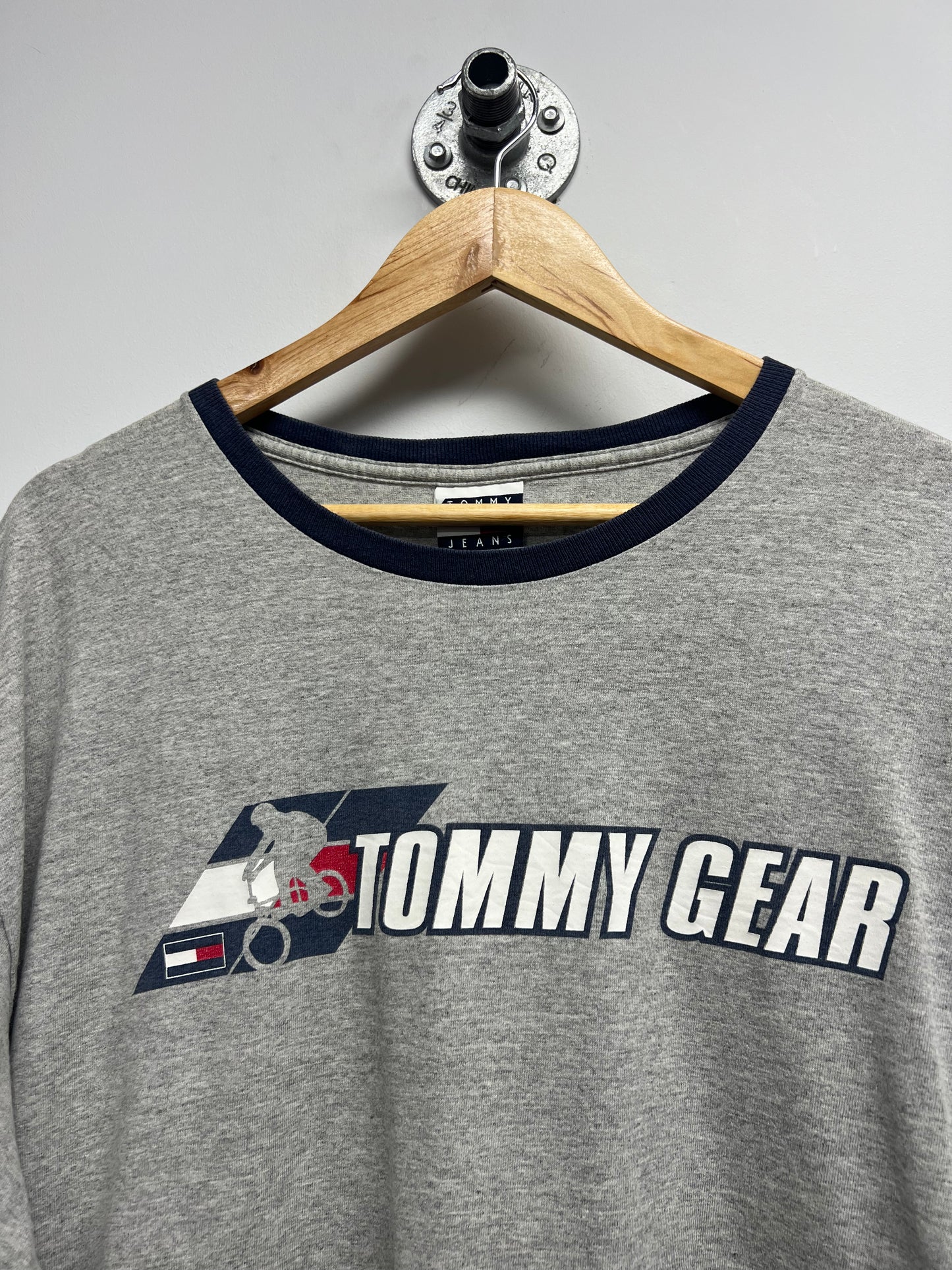 VINTAGE TOMMY GEAR TSHIRT (XL)
