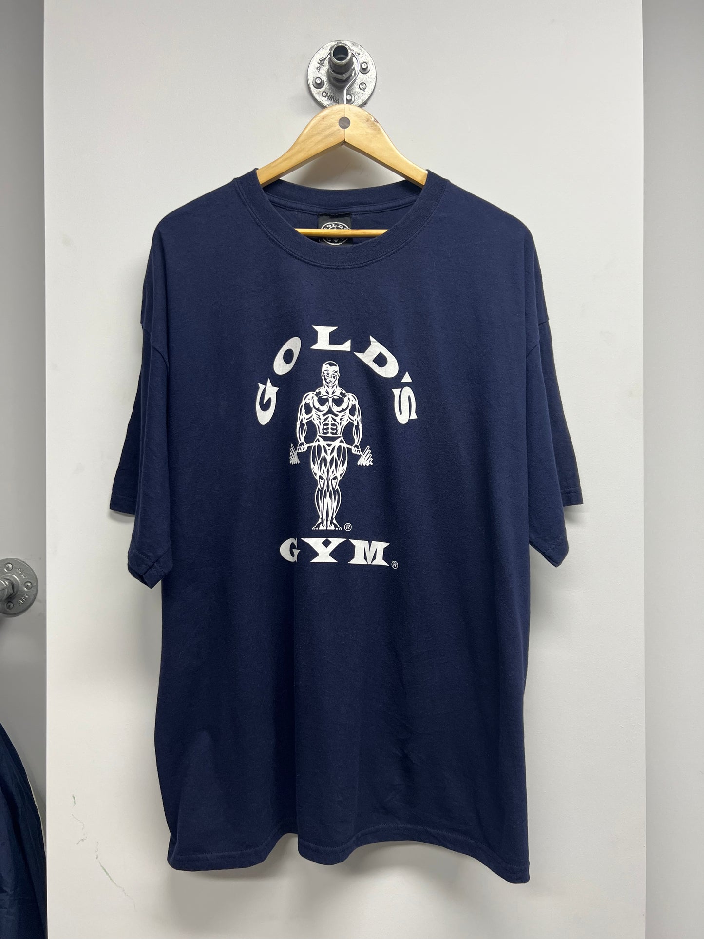 VINTAGE GOLDS GYM GRAPHIC TSHIRT (XXL)